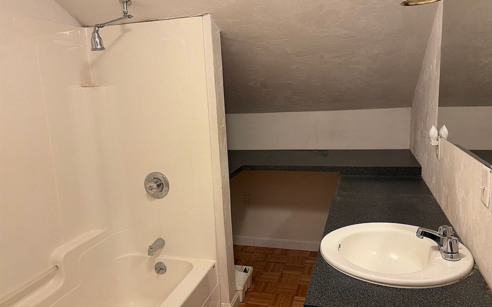 6ad833ffc511bdbfa15967d620acabea-uncropped_scaled_within_1344_1008