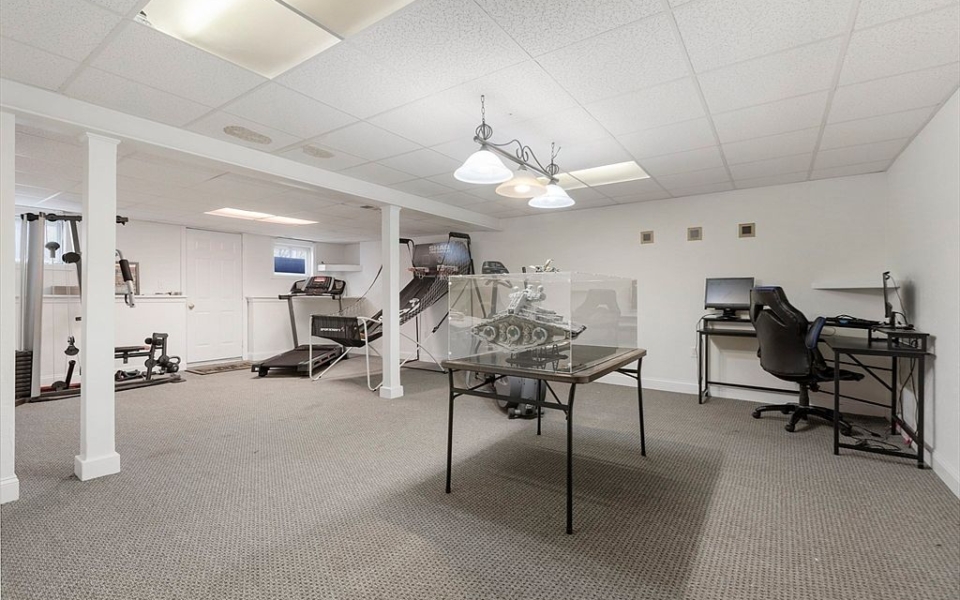 77fb6b1437ac1a4f2ec8d1b2dbe91cd7-uncropped_scaled_within_1344_1008