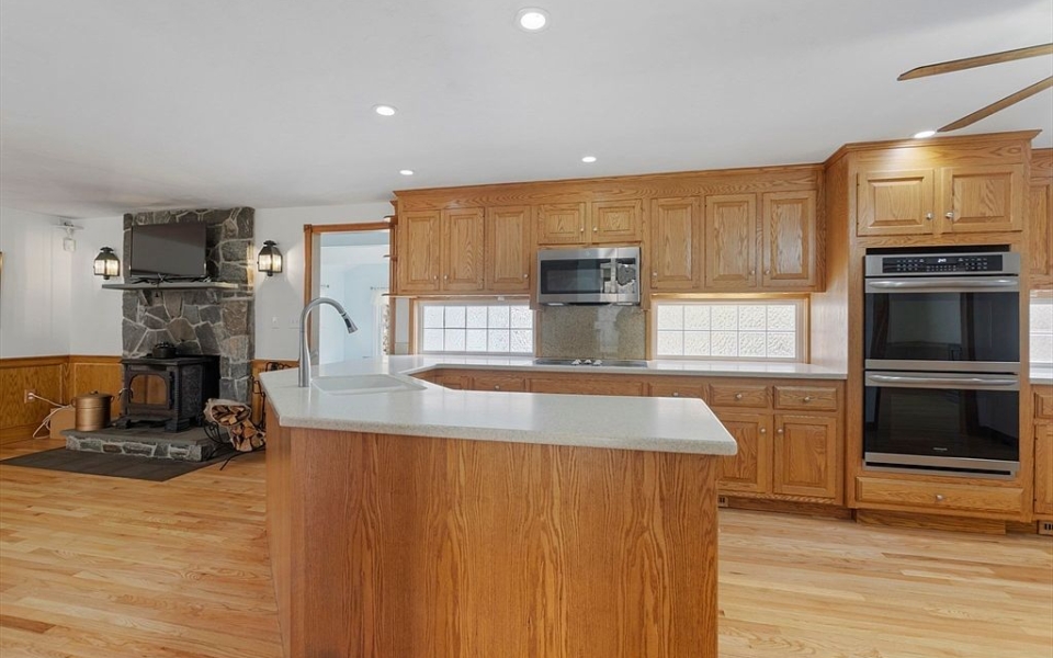 bc971e9f6d8c2091f94872a901c2899d-uncropped_scaled_within_1344_1008