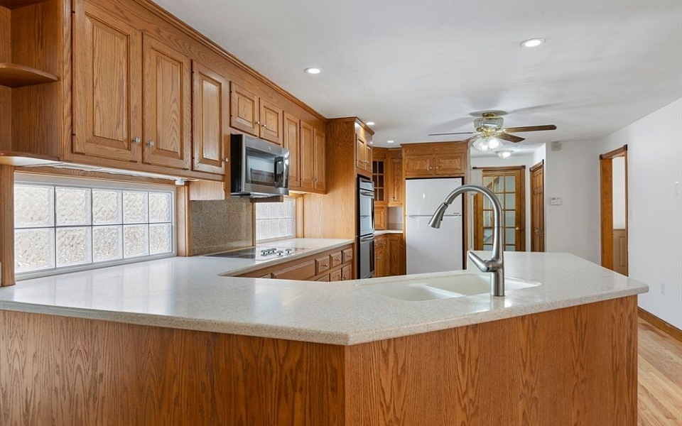 e185f089affa60fdd209bd27a2297a7f-uncropped_scaled_within_1344_1008