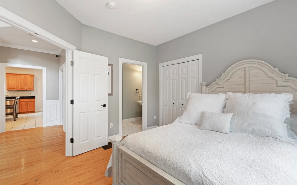 8be78176ef48dc111bf524e596f3208b-uncropped_scaled_within_1536_1152